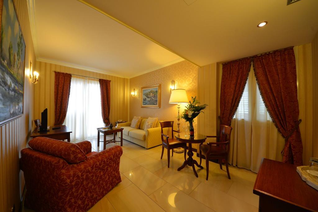 Art Hotel Diamond Naxos Taormina 지아르디니낙소스 외부 사진